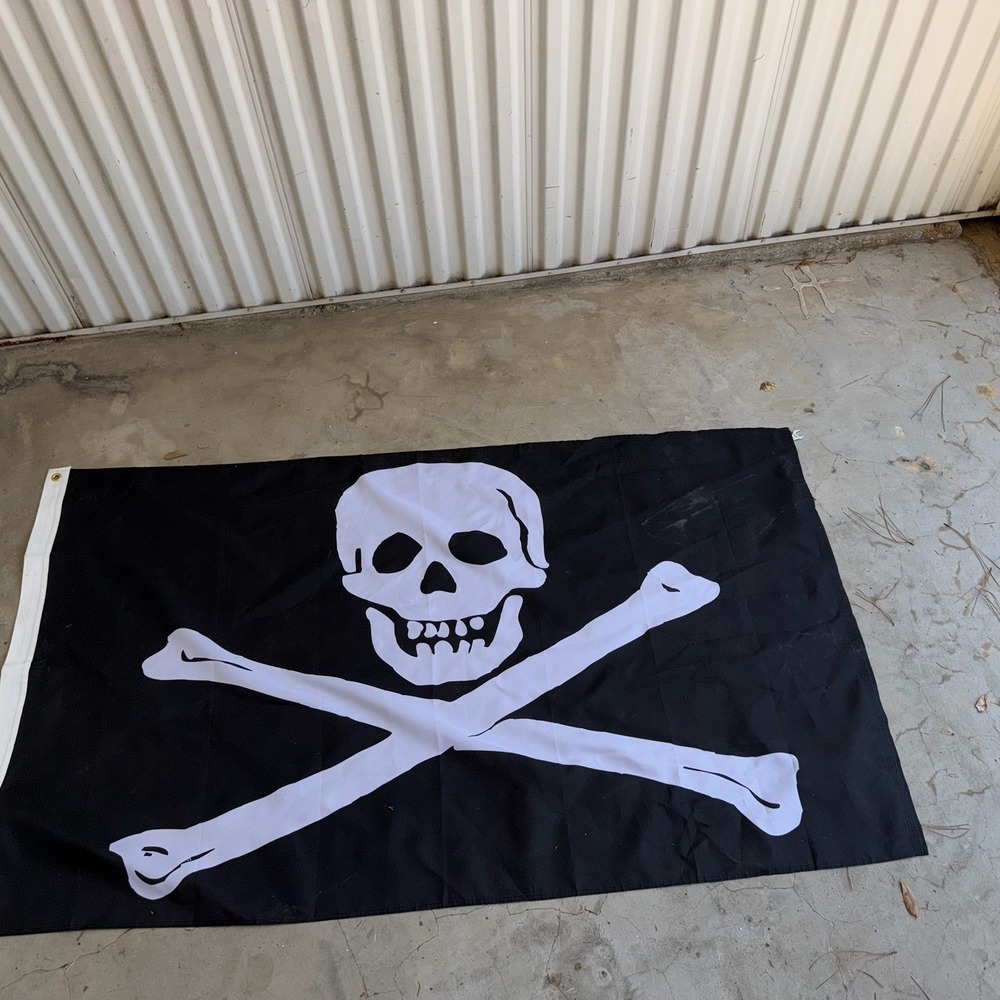 Pirate Flag 3x5 Jolly Roger Pirate Flag Skull and Crossbones Patch